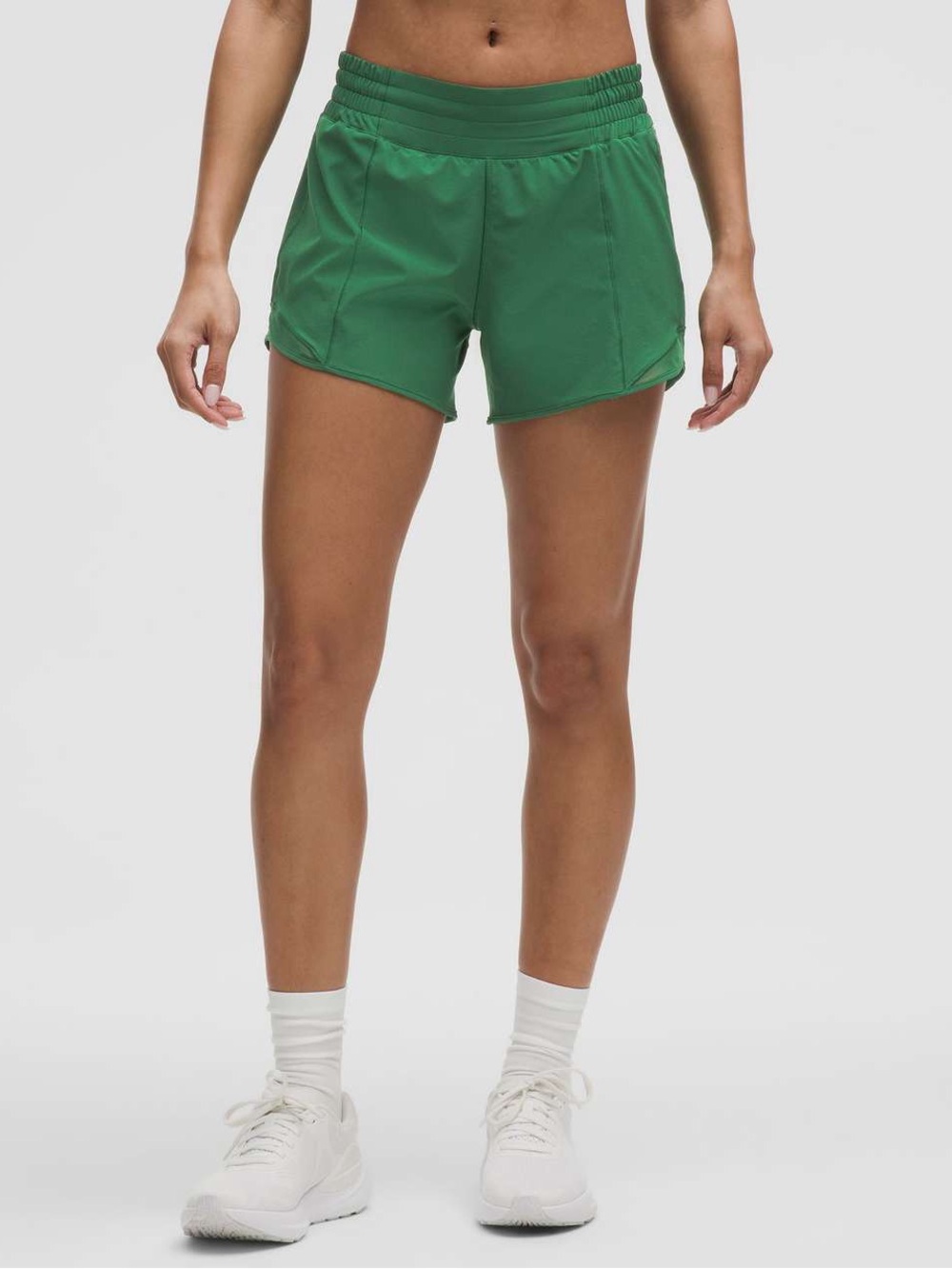 Lululemon Hotty Hot High-Rise Lined Short 4"
Everglade Green Size 8
